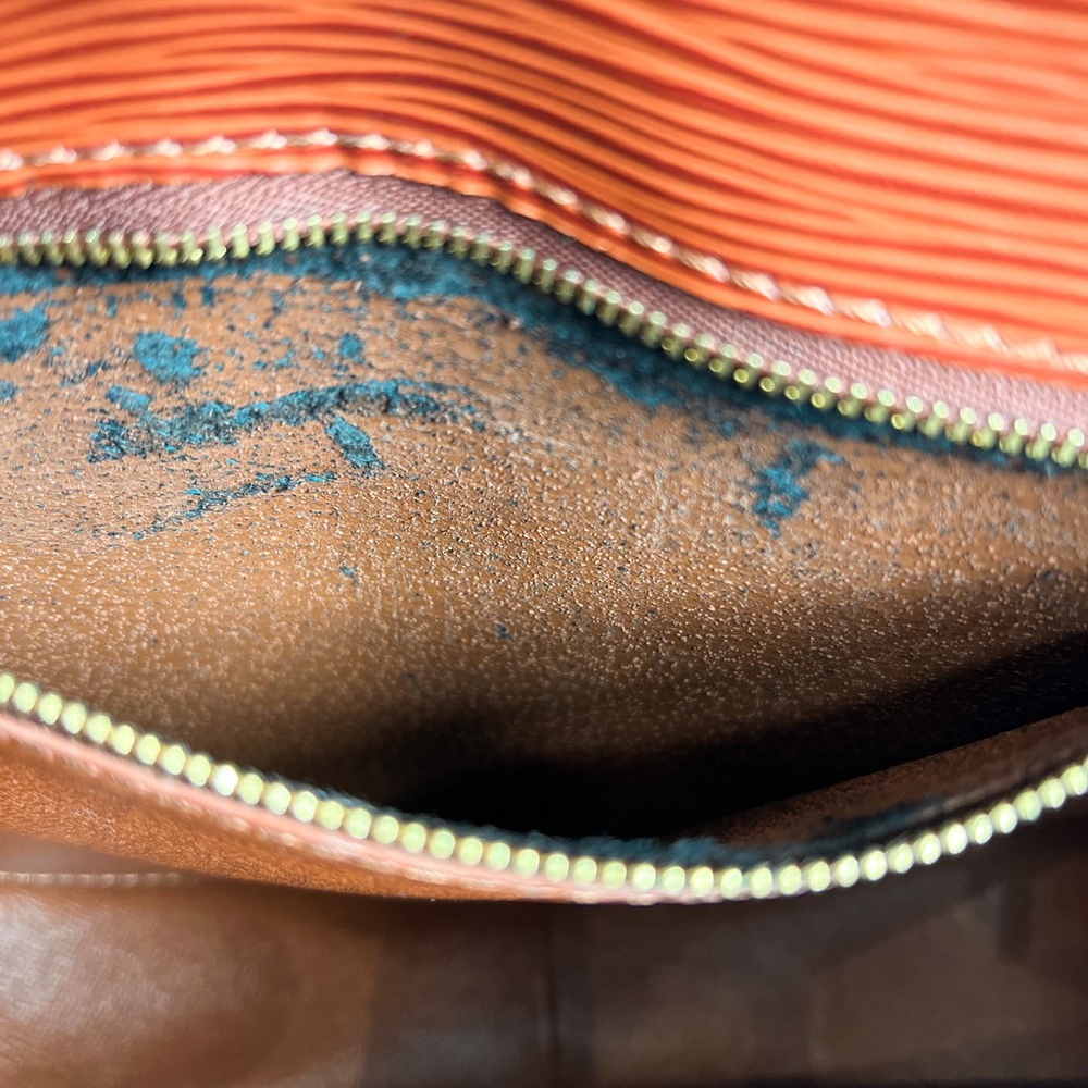 Louis Vuitton Saint Cloud In Brown Epi Leather Vintage Crossbody Shoulder Bag - Picture 12 of 16